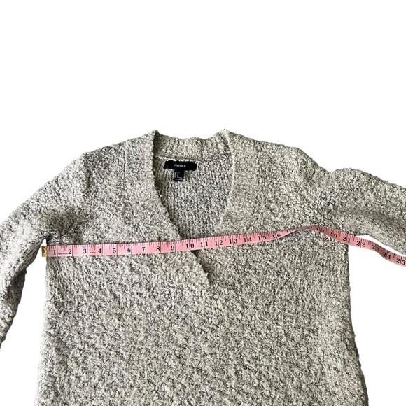 F21 Cozy Gray V-Neck Sweater Size S - Picture 3 of 5